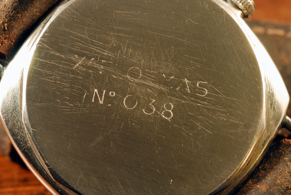 panerai_3646_1010024_cb_engravings