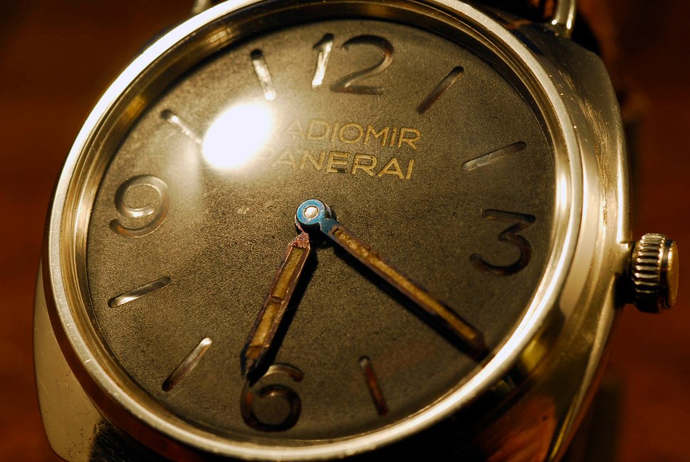 panerai_3646_1010024_dial_hands_colour