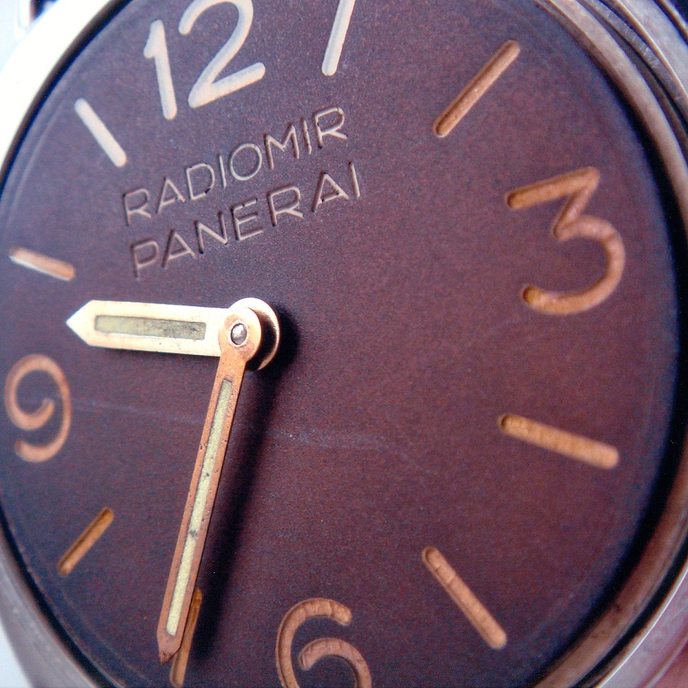 170110_panerai_3646_dodecagonal_verga_dial