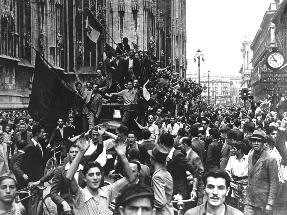 170221_mussolini_arrested