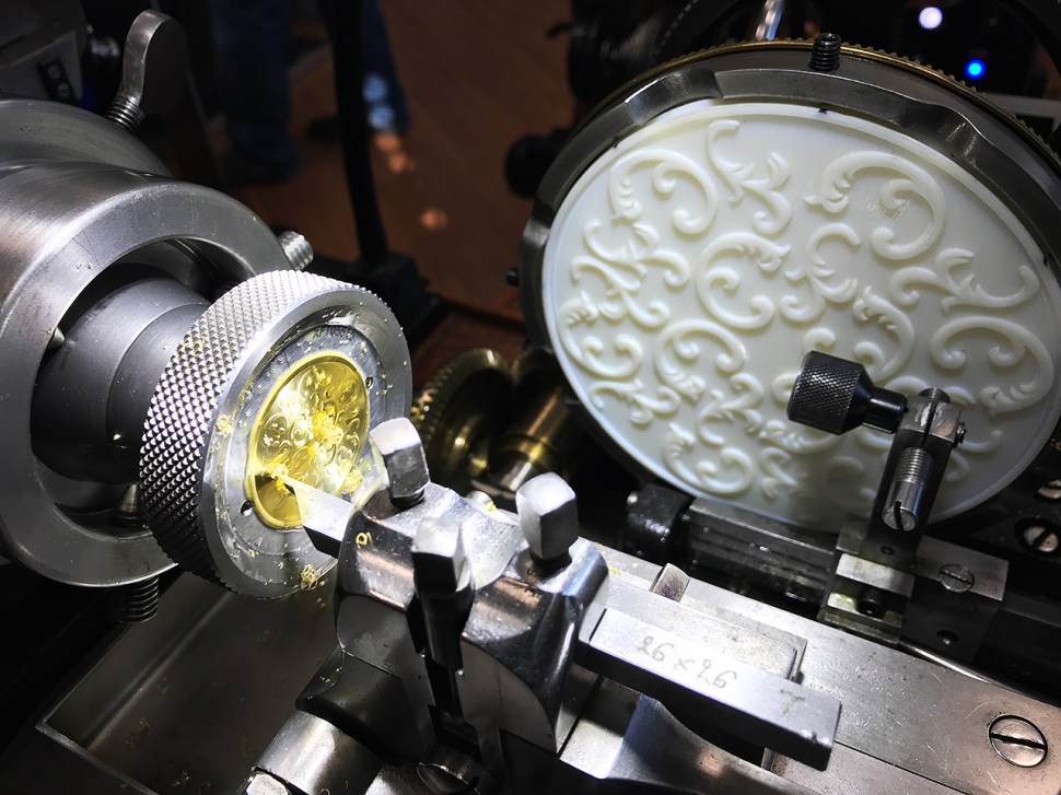 180319-vacheron-constantin-geneva-building-guilloche-dial