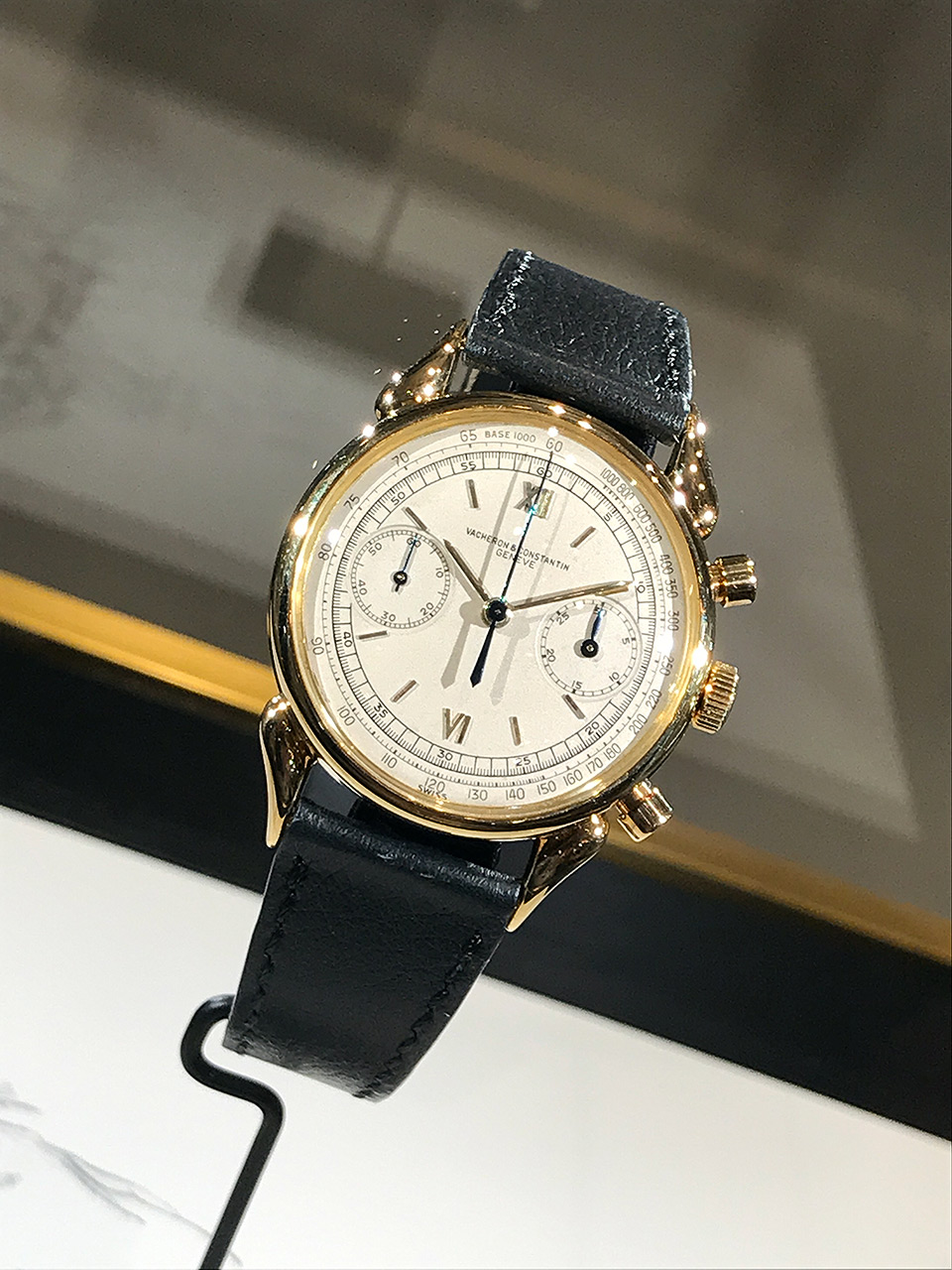 180319-vacheron-constantin-geneva-manufacture-boutique-ref-6087-cornes-de-vache