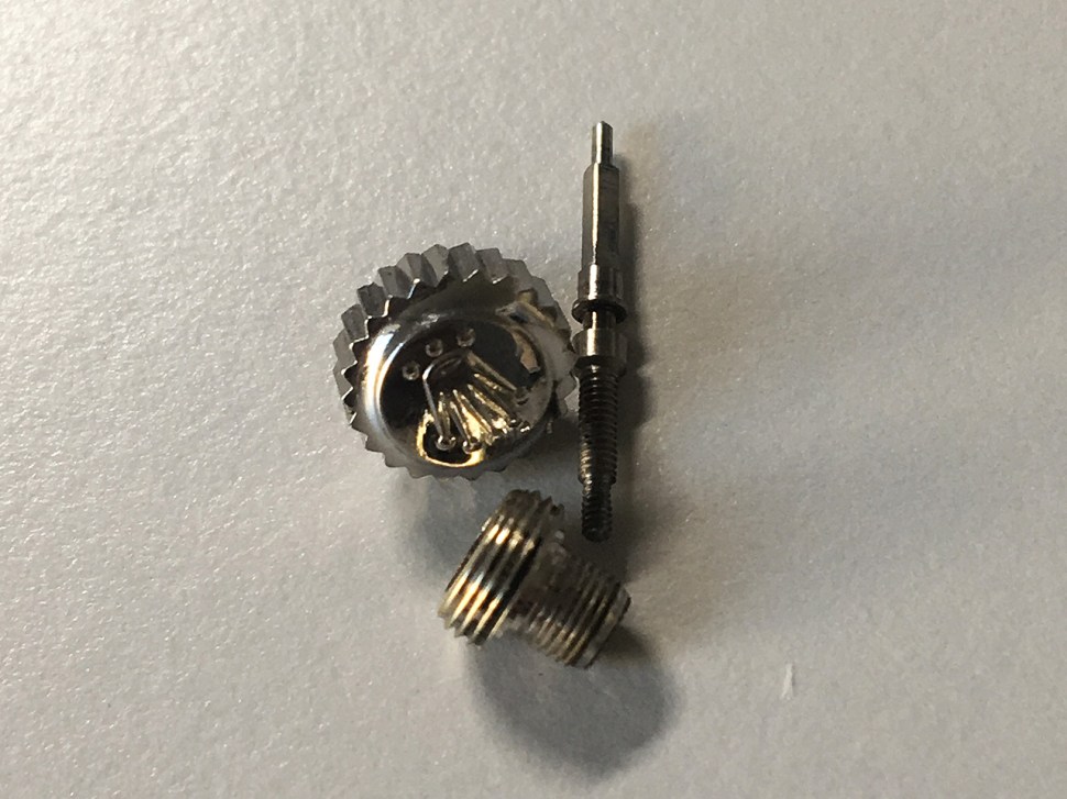 180509-panerai-3646-kampfschwimmer-260745-previous-crown-and-tube