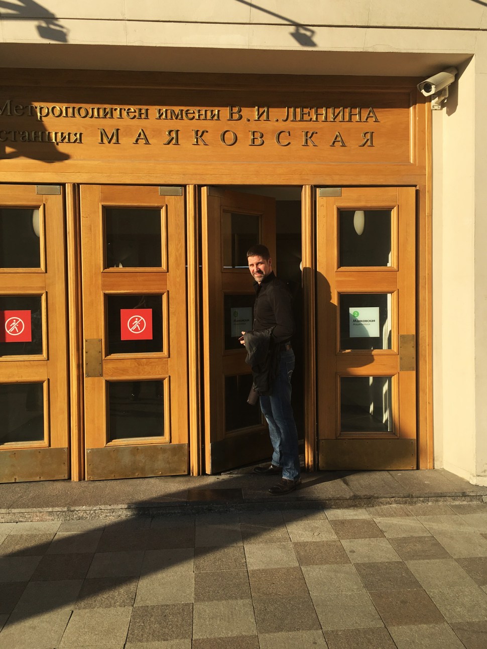 180626-panerai-gtg-moscow-mayakovskaya-metro-station-entrance