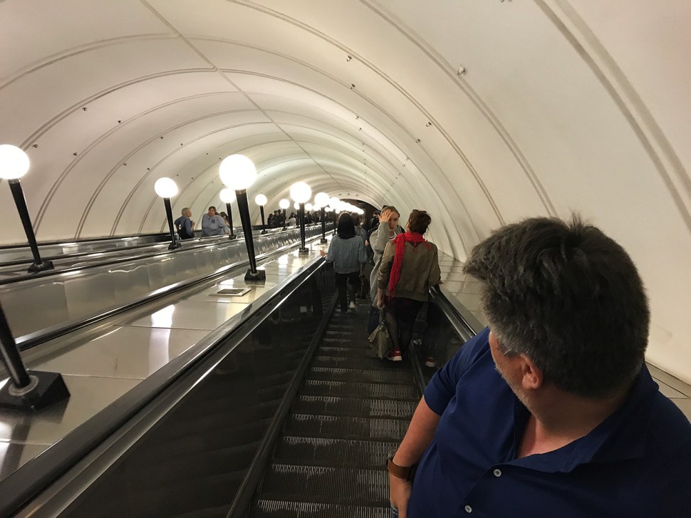 180626-panerai-gtg-moscow-mayakovskaya-metro-station-escalator