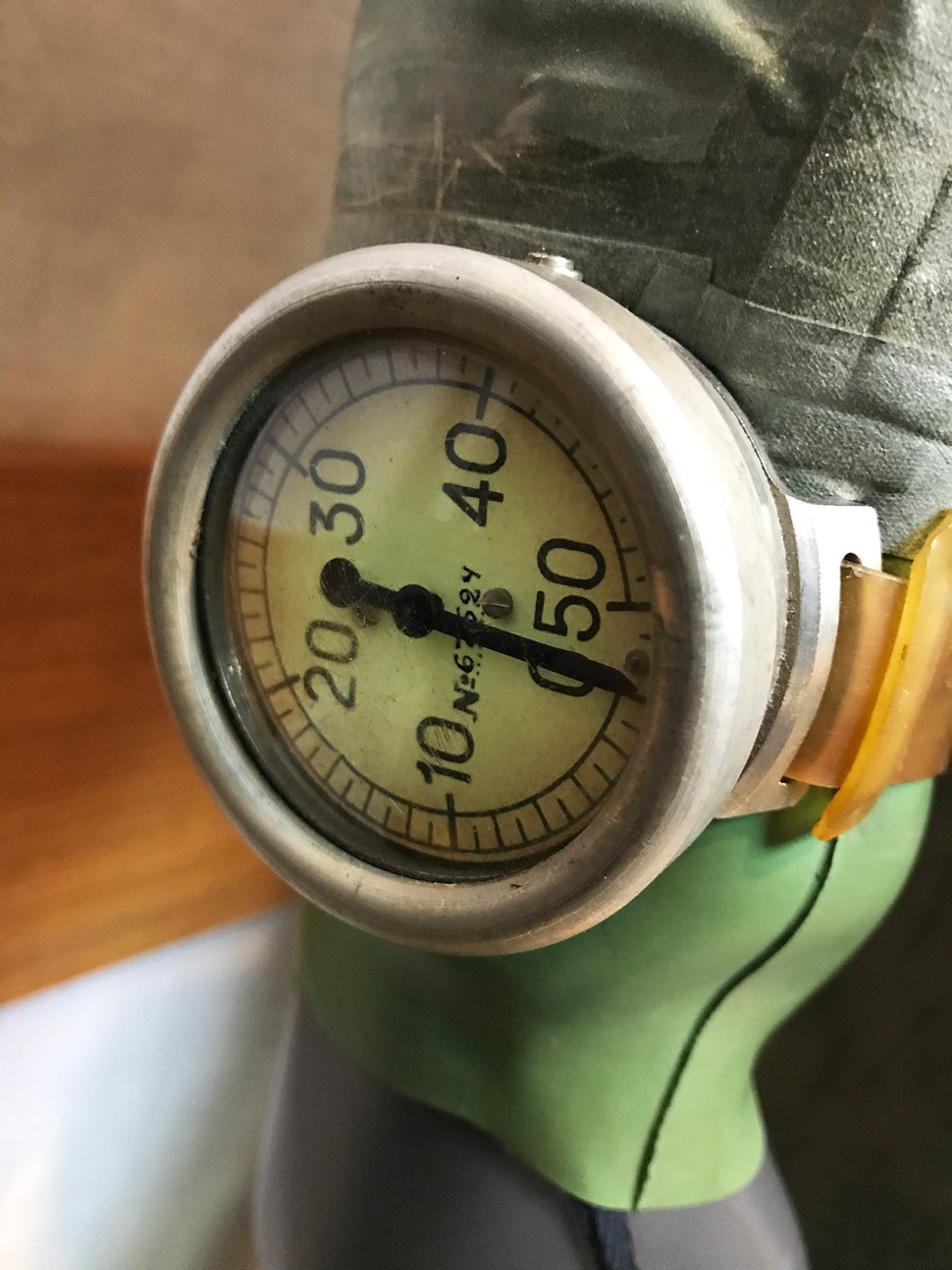 180627-panerai-gtg-moscow-paneristi-club-room-rebreather-IDA-57-depth-gauge