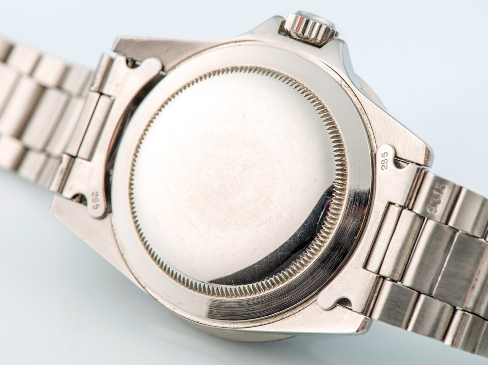 181210-rolex-1665-1759659-caseback