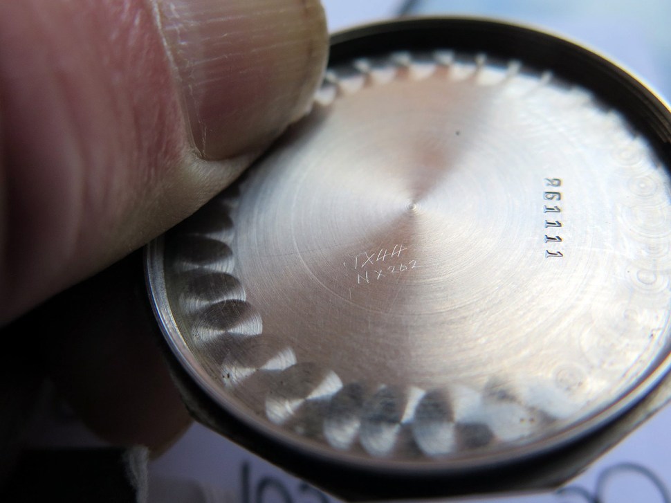 191005-rolex-panerai-3646-261111-caseback-stamps